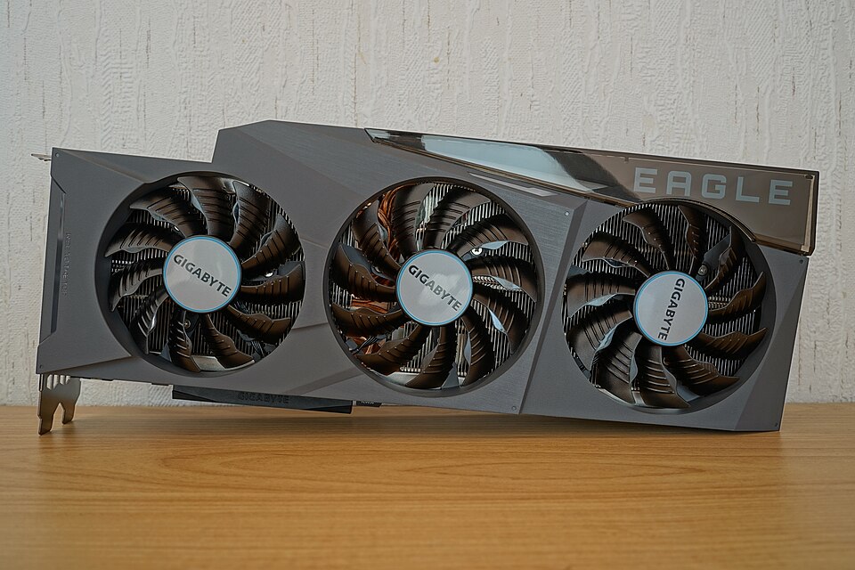 Une carte graphique Gigabyte GeForce RTX 3090 vue de face